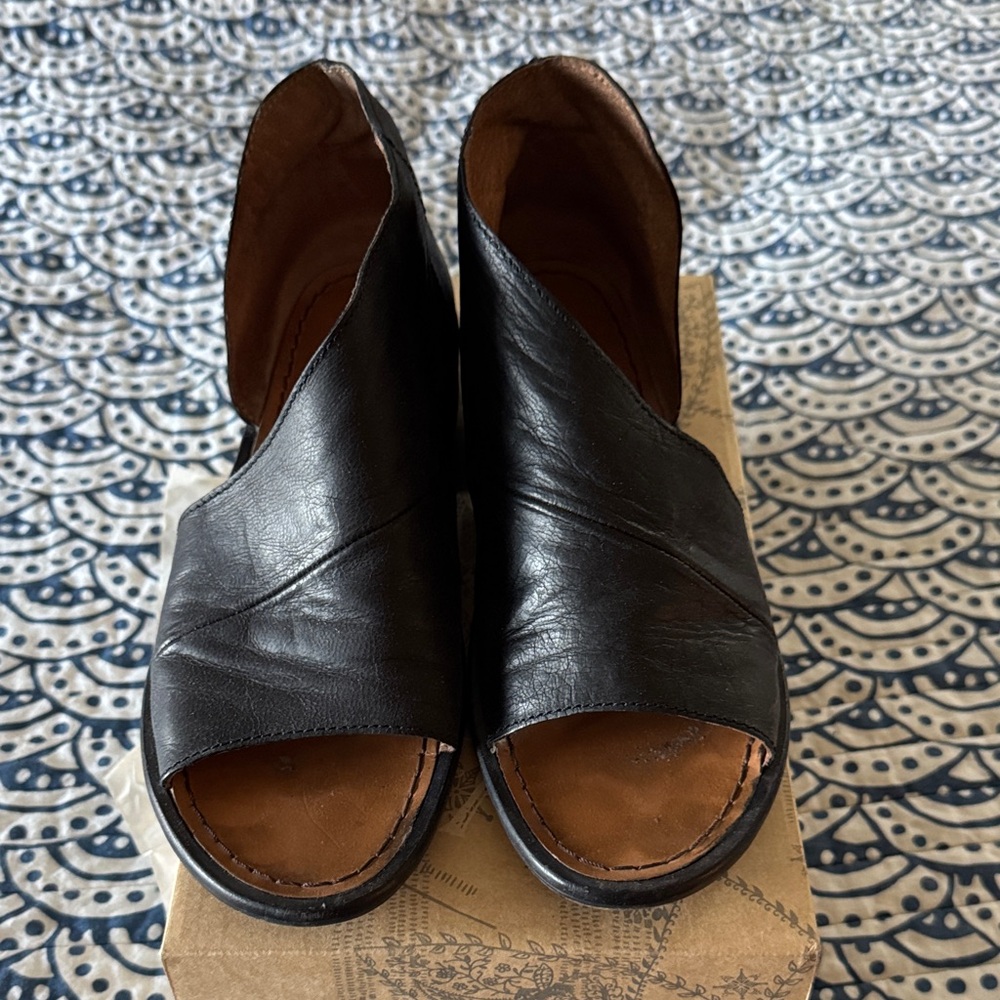 Free People Mont BlancBlack Open-Toe Sandals